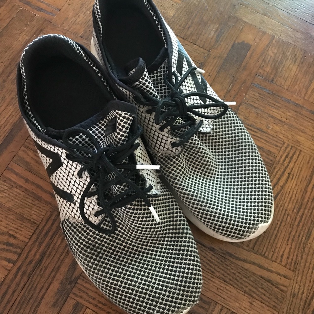 New balance sneakers - Picture 2 of 5